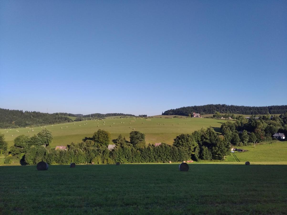 Celorocni Glamping V Pohodlnem Domecku Villa Výprachtice Exteriör bild